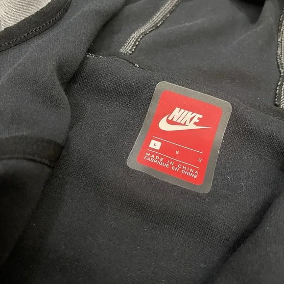 Nike Sportswear Tech Fleece Full Zip Cape Grey Women's Hoodie Size LG NWT - Picture 5 of 5